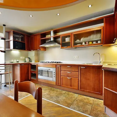Aparton Jacuzzi Apartament